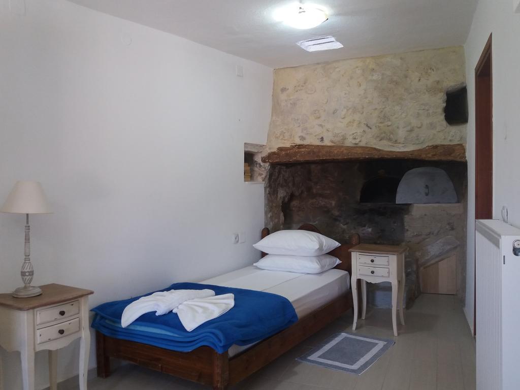 Heracles Traditional Cretan Houses Spílion Rum bild